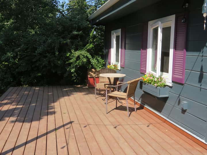 allendale deck builder fab fotos vJ6Cplf2oEk unsplash scaled